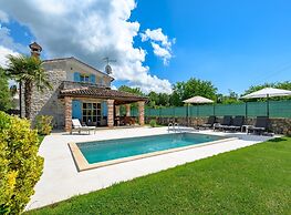 Villa Ida With View