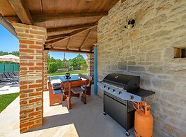 Villa Ida With View