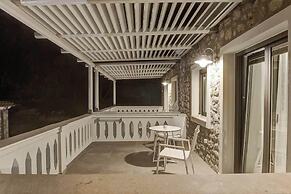 Anemolia Parga Suites