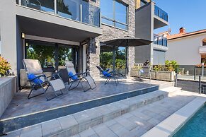 Apartment in Kukci Near Spadici Beach
