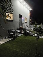 Aloha Inn
