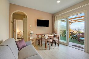 Sole Priscilla House- Terrace & parking
