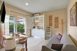 Sole Priscilla House- Terrace & parking