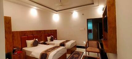 Hotel Varuna Grand