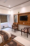 Hotel Varuna Grand