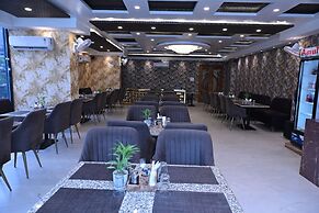 Hotel Varuna Grand