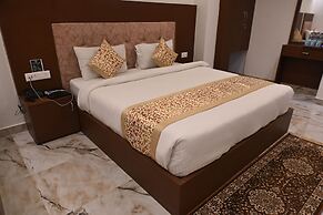 Hotel Varuna Grand