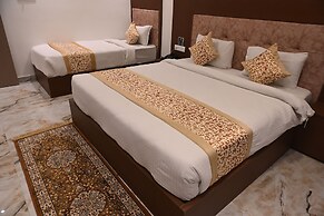 Hotel Varuna Grand