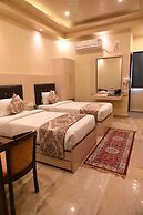 Hotel Varuna Grand