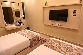 Hotel Varuna Grand