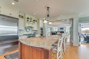 Groton Home < 1 Mi to Beach on Long Island Sound!