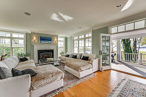 Groton Home < 1 Mi to Beach on Long Island Sound!