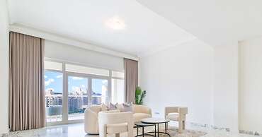 LUX The Shoreline Palm Island Penthouse