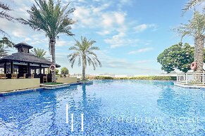 LUX The Shoreline Palm Island Penthouse