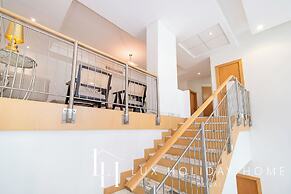 LUX The Shoreline Palm Island Penthouse