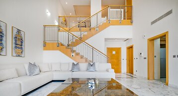 LUX The Shoreline Palm Island Penthouse