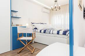 Blue Old Navy Rooms