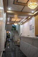 Hotel Mall Plaza