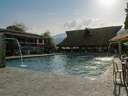 Hotel Acuarela del Rio