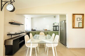 Family House in Jiutepec with Pool & BBQ