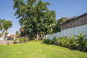 Family House in Jiutepec with Pool & BBQ