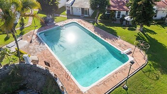 Family House in Jiutepec with Pool & BBQ