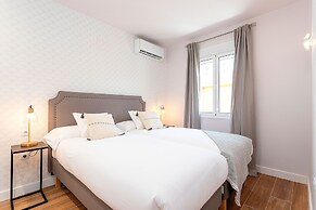 1 Bd With Balcony Perfect Location Sta Marta II