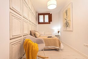 Charming Two-bedroom Apartment Near Cathedral Zacatin 103