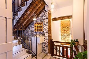Charming Two-bedroom Apartment Near Cathedral Zacatin 103