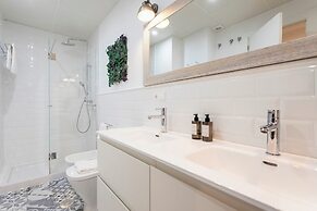 Charming Two-bedroom Apartment Near Cathedral Zacatin 103
