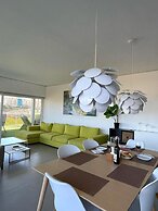 Luxury Apartment With Sea View
