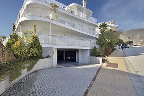 Luxury Apartment With Sea View