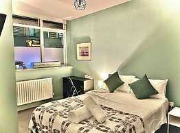 Modern Central Edwardian Apartment 4pp Private Ent