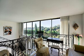 Semiramis at Villa Laurie Mougins