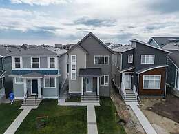 Luxury Modern Home - Livingstone