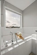 Luxury Modern Home - Livingstone