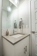 Luxury Modern Home - Livingstone