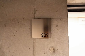 ZABO HILLS 303