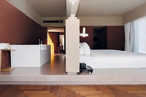 MUUA Hotel