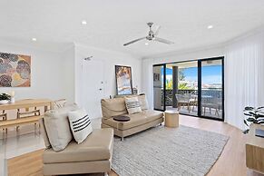Chic Coastal Charm on Palm Beach