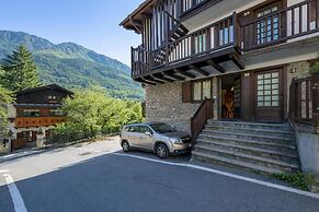Graceful Apartment In Courmayeur