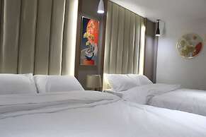 Azmal Hotel & Suites