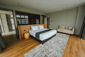 Roxy Beach Resort