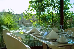 La Zona Continental Hotel