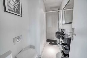 Apartment in Paris for 2 People