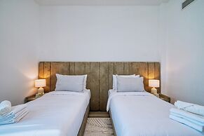GLOBALSTAY. Azizi Royal Bay Apartments