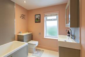 Host Stay The Braes