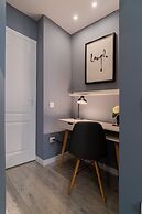 Chic Black White 2BR Retreat on Dambovitei