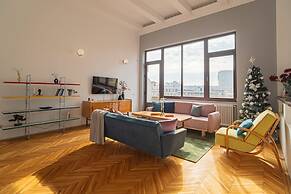 Spacious 3BR Atrium Penthouse Balcony Cismigiu