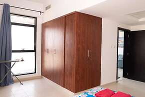 1BR Near Metro and Tramp